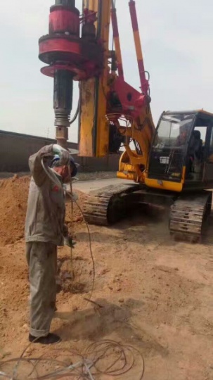 北京打桩公司钻孔灌注桩 钢板桩 旋挖桩 钢管桩 基础打桩